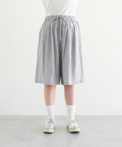 ANME(アンメ)の「レーヨンストライプイージーショートパンツ(その他パンツ・レディース・モカ/グレー/サックスブルー・M/L/XL)」の4枚目の写真