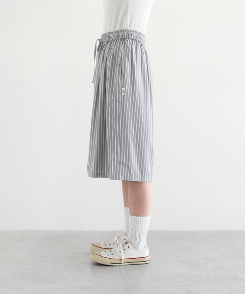ANME(アンメ)の「レーヨンストライプイージーショートパンツ(その他パンツ・レディース・モカ/グレー/サックスブルー・M/L/XL)」の8枚目の写真