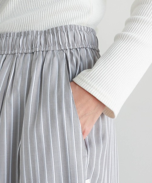ANME(アンメ)の「レーヨンストライプイージーショートパンツ(その他パンツ・レディース・モカ/グレー/サックスブルー・M/L/XL)」の13枚目の写真