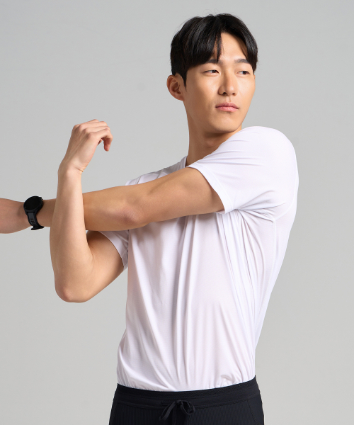 RUMAD(ルマッド)の「フレッシュフィットTシャツランニング半袖ヘルス 2カラー(Tシャツ/カットソー・レディース・ホワイト/ブラック・X-LARGE/XX-LARGE/LARGE/MEDIUM)」の6枚目の写真