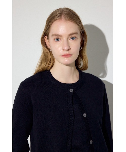 AZUL by moussy(アズールバイマウジー)の「カシミヤミックスレイヤードニットカーディガン(カーディガン/ボレロ・レディース・ライトブルー/ブラック/オフホワイト/杢グレー/ライトイエロー・MEDIUM/SMALL)」の20枚目の写真