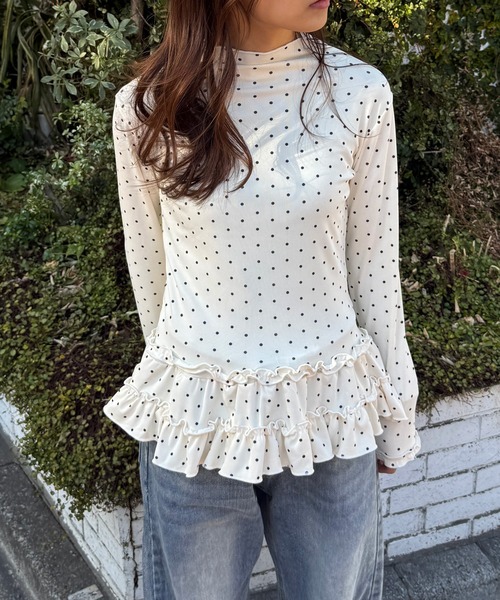 Nia(ニア)の「Nia(ニア)/ドット柄 レイヤードフリルトップス カットソー(Tシャツ/カットソー・レディース・グレー/アイボリー・MEDIUM/SMALL)」の4枚目の写真