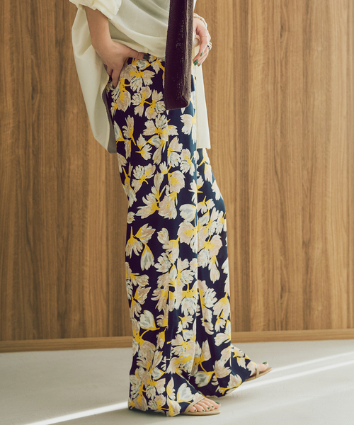 Spick & Span（スピックアンドスパン）の「フローラルプリントイージーパンツ（その他パンツ・レディース・その他9/その他2・38/36）」の10枚目の写真