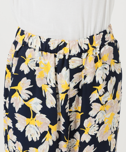 Spick & Span（スピックアンドスパン）の「フローラルプリントイージーパンツ（その他パンツ・レディース・その他9/その他2・38/36）」の22枚目の写真