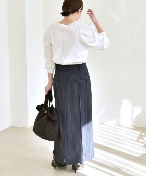 quaranciel(カランシエル)の「quaranciel:〈洗濯機可能〉パワーショルダー クルーネック プルオーバー(Tシャツ/カットソー・レディース・ホワイト/ブラック・ONE SIZE)」の4枚目の写真