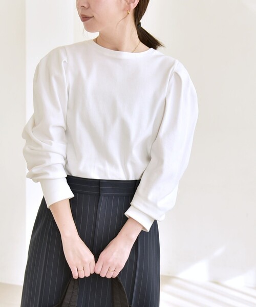 quaranciel(カランシエル)の「quaranciel:〈洗濯機可能〉パワーショルダー クルーネック プルオーバー(Tシャツ/カットソー・レディース・ホワイト/ブラック・ONE SIZE)」の6枚目の写真