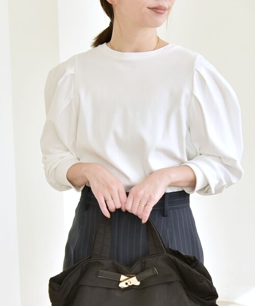 quaranciel(カランシエル)の「quaranciel:〈洗濯機可能〉パワーショルダー クルーネック プルオーバー(Tシャツ/カットソー・レディース・ホワイト/ブラック・ONE SIZE)」の7枚目の写真