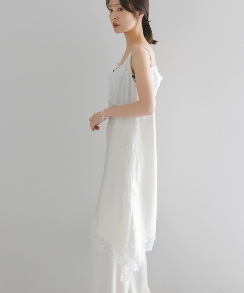 Noble（ノーブル）の「ルナサテンレースアシンメトリーキャミ（キャミソール・レディース・ブラック/ホワイト・FREE）」の20枚目の写真