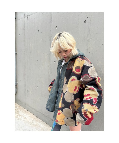 Desigual（デシグアル）の「ミッキーマウス リバーシブル デニムコート / ビッググラフィック（デニムジャケット・メンズ・ブルー・S/M/L/XL）」の3枚目の写真