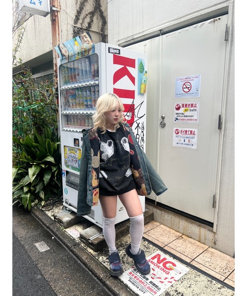 Desigual（デシグアル）の「ミッキーマウス リバーシブル デニムコート / ビッググラフィック（デニムジャケット・メンズ・ブルー・S/M/L/XL）」の20枚目の写真