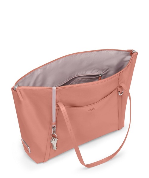 TUMI(トゥミ)の「VOYAGEUR Qトート(トートバッグ・レディース・ピンク系その他・FREE)」の4枚目の写真