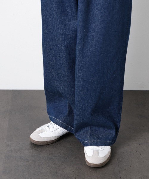 NANO universe(ナノユニバース)の「「OtoNANO」大人のワイドデニムパンツ(デニムパンツ・メンズ・オフホワイト/ブルー/ネイビー・S/M/L)」の4枚目の写真