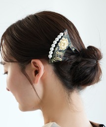 utatane（ウタタネ）の「髪飾り かんざし 蒔絵 黒地金彩（和装小物）」