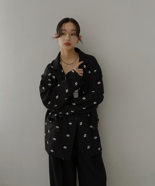 hellam（へラム）の「フラワー刺繍テーラードジャケット（テーラードジャケット・レディース・グレー/ブラック/グリーン・FREE）」の4枚目の写真