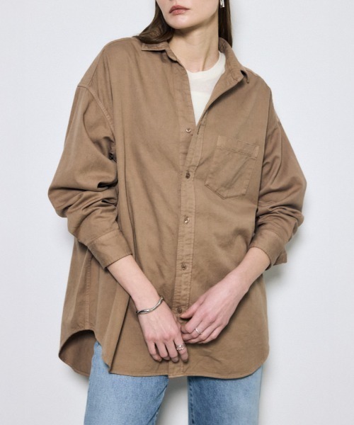 AZUL by moussy（アズールバイマウジー）の「アーバンリラックスコットンシャツ（シャツ/ブラウス・レディース・アイボリー/ライトブルー/カーキ/ベージュ/ライトブラック・SMALL/MEDIUM）」の4枚目の写真