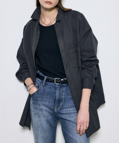 AZUL by moussy（アズールバイマウジー）の「アーバンリラックスコットンシャツ（シャツ/ブラウス・レディース・アイボリー/ライトブルー/カーキ/ベージュ/ライトブラック・SMALL/MEDIUM）」の3枚目の写真