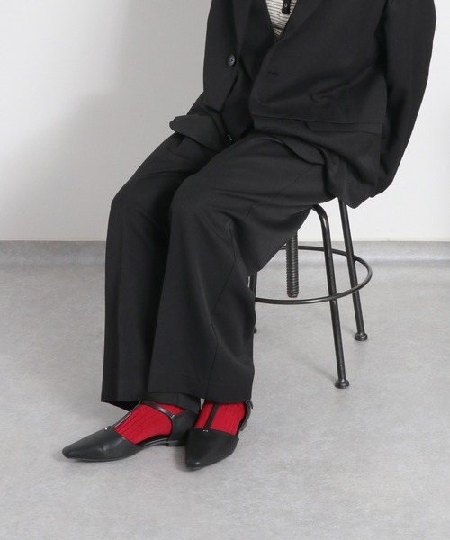 cepo(セポ)の「Tストラップポインテッドトゥパンプス(パンプス・レディース・オフホワイト/ブラック・L/M)」の5枚目の写真