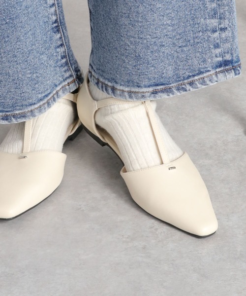 cepo(セポ)の「Tストラップポインテッドトゥパンプス(パンプス・レディース・オフホワイト/ブラック・L/M)」の13枚目の写真