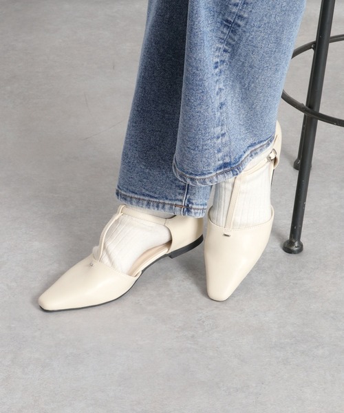 cepo(セポ)の「Tストラップポインテッドトゥパンプス(パンプス・レディース・オフホワイト/ブラック・L/M)」の12枚目の写真