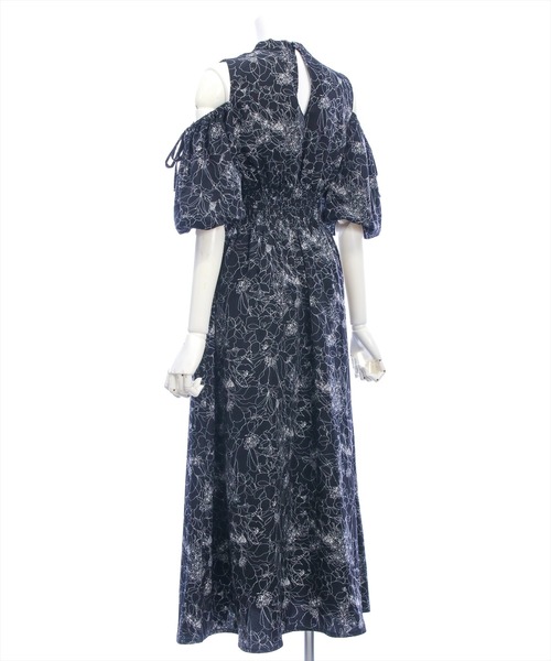 CLEAR BASIC（クリアベーシック）の「【低身長対応／サイズ展開あり】花柄オープンショルダーフレアワンピース[大人 フェミニン 上品 オケージョン]≪新作≫（ワンピース・レディース・ブラック/アイボリー・F/PF）」の22枚目の写真