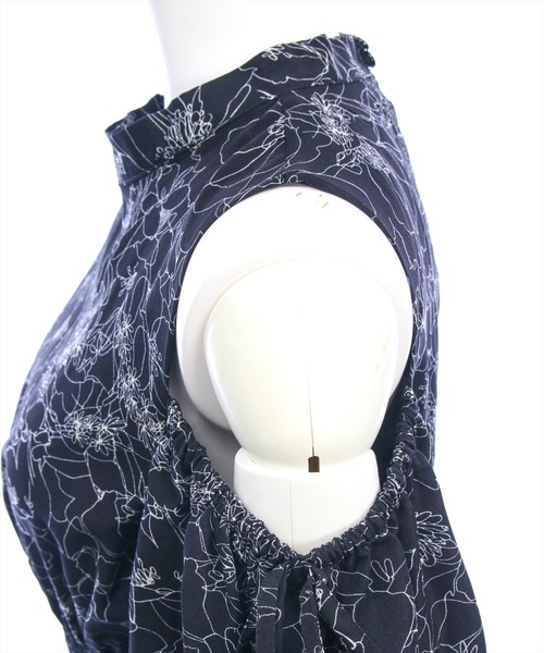 CLEAR BASIC（クリアベーシック）の「【低身長対応／サイズ展開あり】花柄オープンショルダーフレアワンピース[大人 フェミニン 上品 オケージョン]≪新作≫（ワンピース・レディース・ブラック/アイボリー・F/PF）」の5枚目の写真