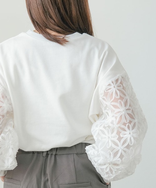 aquagarage(アクアガレージ)の「袖花柄シアー切替トップス(Tシャツ/カットソー・レディース・ブラック/オフホワイト・M)」の3枚目の写真