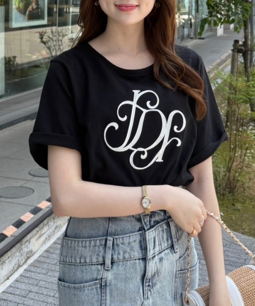 rienda（リエンダ）の「【森香澄さん着用】RDロゴTシャツ　春服　夏服（Tシャツ/カットソー・レディース・ライトピンク/ライトブルー/ブラック/レッド系その他/ホワイト/その他2/ゴールド系その他/ベージュ・FREE）」の15枚目の写真