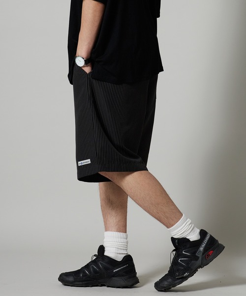OK YESTERDAY(オッケーイエスタデイ)の「OK YESTERDAY / オーケー イエスタデイ ワイドイージーショーツ / WIDE EASY SHORTS 2026年 夏 夏服(その他パンツ・メンズ・カーキ/ブラック/ブルー/ブラック系その他/ネイビー・L/M)」の3枚目の写真