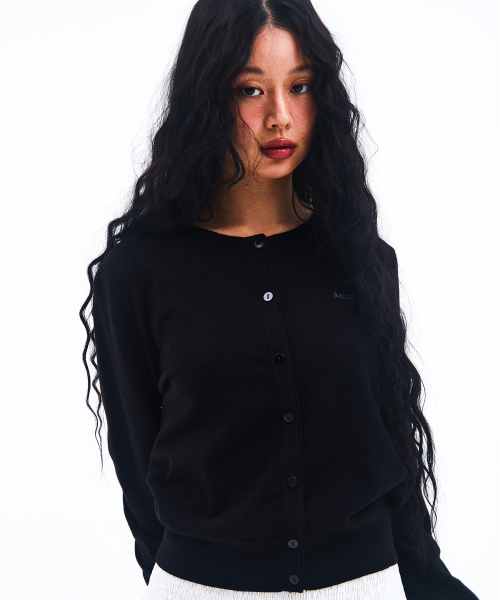 AMESWORLDWIDE(アメスワールドワイド)の「BASIC ROUND NECK CARDIGAN BLACK(カーディガン/ボレロ・レディース・その他・FREE)」の6枚目の写真
