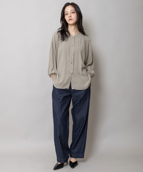 Munich(ミューニック)の「エアーフローデシン×リブカフスブラウス(シャツ/ブラウス・レディース・ブラック/グレイッシュベージュ/アイボリー・FREE)」の9枚目の写真