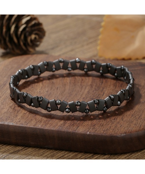 ARCHIVER(アーカイバ)の「【Bz】ランダムブラックビーズブレスレット/メンズ(LEY)(ブレスレット・メンズ・ブラック・FREE)」の4枚目の写真
