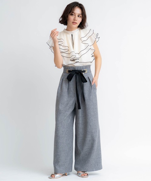 NOELA(ノエラ)の「デザインベルトワイドパンツ(その他パンツ・レディース・ベージュ/その他1・S/M)」の2枚目の写真