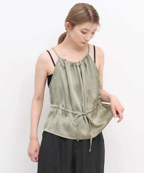 select MOCA(セレクトモカ)の「ウエストドロストサテンギャザーキャミ(キャミソール・レディース・オフホワイト/ブラック/カーキ・FREE)」の3枚目の写真