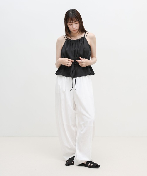 select MOCA(セレクトモカ)の「ウエストドロストサテンギャザーキャミ(キャミソール・レディース・オフホワイト/ブラック/カーキ・FREE)」の17枚目の写真