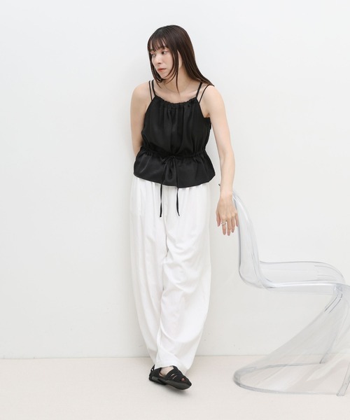 select MOCA(セレクトモカ)の「ウエストドロストサテンギャザーキャミ(キャミソール・レディース・オフホワイト/ブラック/カーキ・FREE)」の13枚目の写真