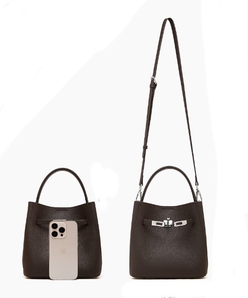 NiiNa(ニーナ)の「【 NiiNa / ニーナ 】高品質牛革2WAYミニバケットショルダーバッグ(ショルダーバッグ・レディース・ブラウン/ダークブラウン/ブラック/グレイッシュベージュ・FREE)」の11枚目の写真