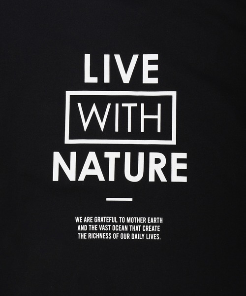 le cercle ADAM ET ROPE'(ルセルクルアダムエロペ)の「GreenlandグラフィックロングスリーブTシャツ(Tシャツ/カットソー・メンズ・オフホワイト/ブラック・L/LL/M)」の3枚目の写真