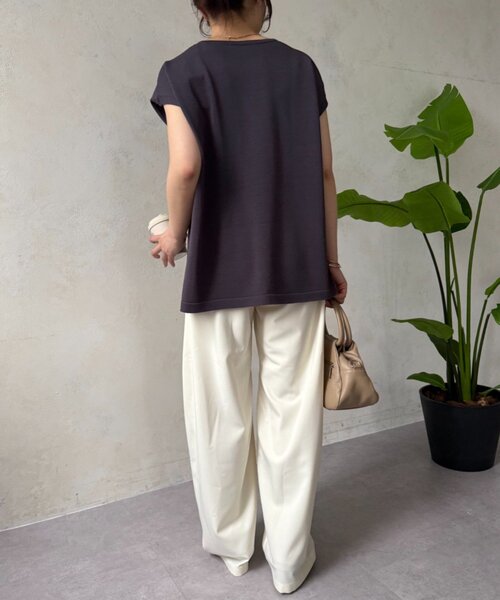Jena espace merveilleux（ジェナ　エスパスメルヴェイユ）の「キーネックフレンチニット（ニット/セーター・レディース・チャコールグレー/サックスブルー/アイボリー・FREE）」の5枚目の写真