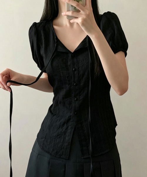 FAVORITO（ファヴォリート）の「ノーカラーブラウス（シャツ/ブラウス・レディース・ホワイト/ブラック・F）」の4枚目の写真