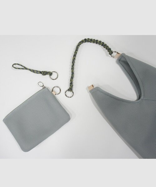 BIRTHDAY BAR（バースデイバー）の「PARACOPD HANDLE MESH TOTE（トートバッグ・レディース・ブラック/ライトグレー・0）」の4枚目の写真