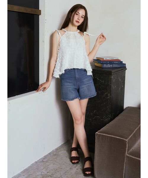 CALNAMUR（カルナムール）の「デニムショートパンツ（デニムパンツ・レディース・ブルー/ホワイト・SMALL/MEDIUM）」の4枚目の写真