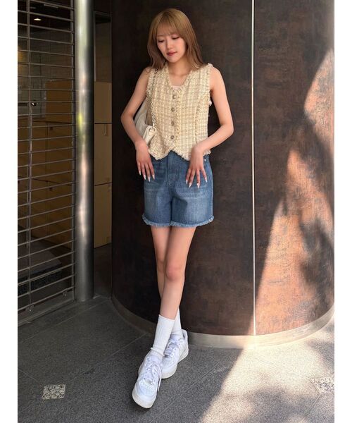 CALNAMUR（カルナムール）の「デニムショートパンツ（デニムパンツ・レディース・ブルー/ホワイト・SMALL/MEDIUM）」の7枚目の写真