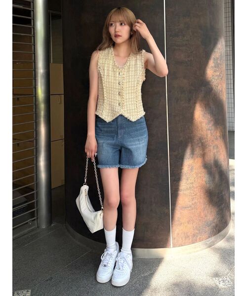 CALNAMUR（カルナムール）の「デニムショートパンツ（デニムパンツ・レディース・ブルー/ホワイト・SMALL/MEDIUM）」の8枚目の写真