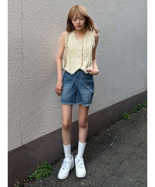 CALNAMUR（カルナムール）の「デニムショートパンツ（デニムパンツ・レディース・ブルー/ホワイト・SMALL/MEDIUM）」の9枚目の写真