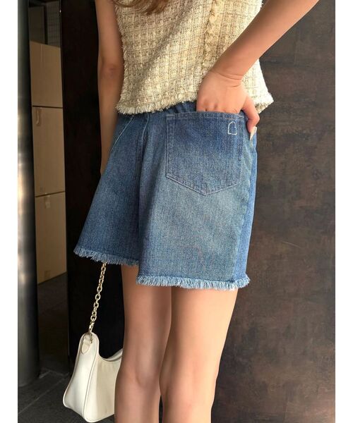 CALNAMUR（カルナムール）の「デニムショートパンツ（デニムパンツ・レディース・ブルー/ホワイト・SMALL/MEDIUM）」の10枚目の写真