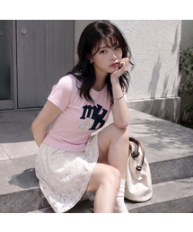 muahmuah（ムーアムーア）の「Aフラワーアップリケパッチ半袖Tシャツ [4色]（Tシャツ/カットソー）」