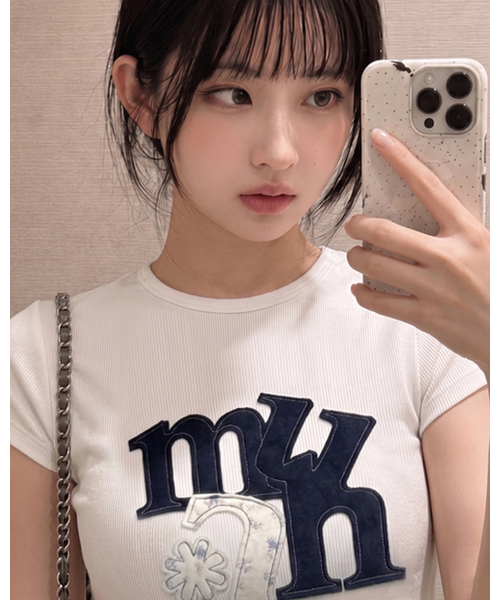 muahmuah（ムーアムーア）の「Aフラワーアップリケパッチ半袖Tシャツ [4色]（Tシャツ/カットソー・レディース・ホワイト/グレー/ピンク/ブラック・FREE）」の9枚目の写真