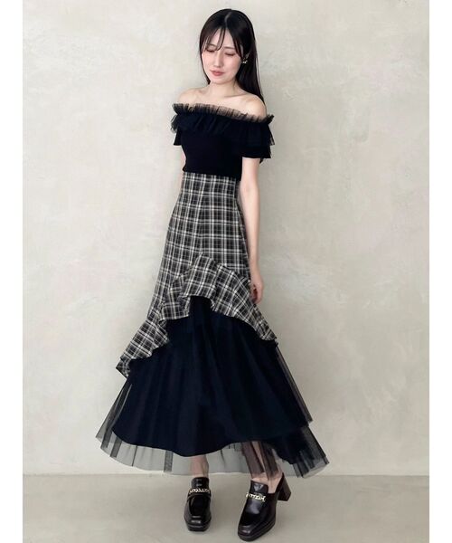 MERCURYDUO(マーキュリーデュオ)の「オフショル2WAYチュールフリルニット(ニット/セーター・レディース・ベージュ/ブラック/オフホワイト・FREE)」の15枚目の写真