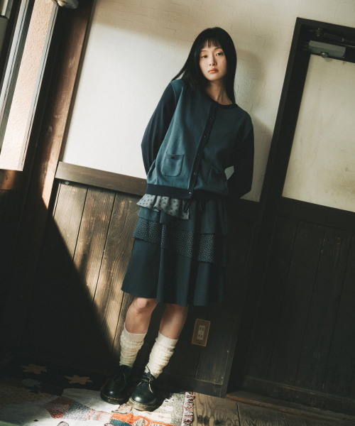 OHESHIO(オヘシオ)の「STAR TWO TONE BUTTON CARDIGAN, BLUE(カーディガン/ボレロ・レディース・その他・FREE)」の4枚目の写真
