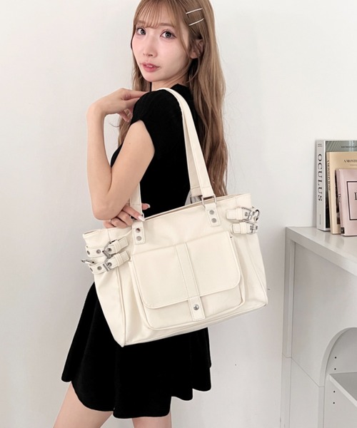 Loueme（ルエム）の「サイドベルト2WAYトートバッグ（ショルダーバッグ・レディース・ライトブルー/ブラック/ピンク/アイボリー・FREE）」の7枚目の写真